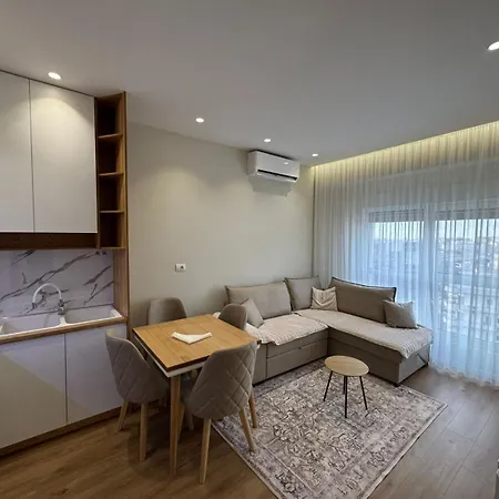 Modern Apartment *